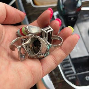 Stealing silver rings, you get them all for $10